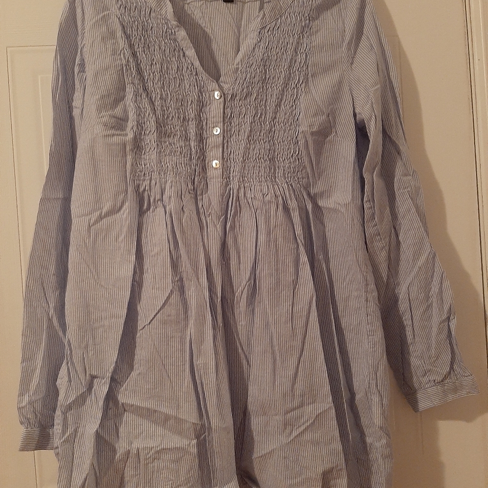 Maternity shirt Small